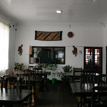 Rummy Hostal Uyuni Bagian luar foto
