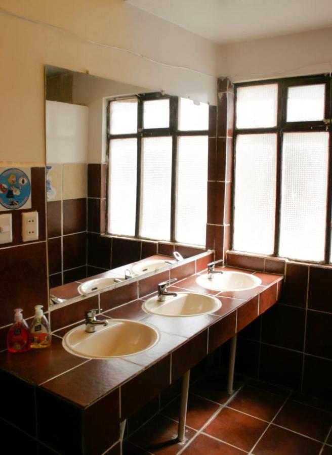 Rummy Hostal Uyuni Bagian luar foto